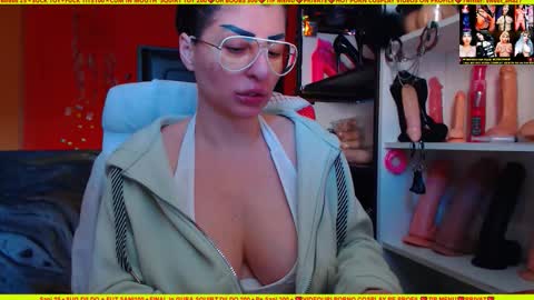 Snapshot of cuminmenowbby chatting on October 24, 2:46 pm cuminmenowbby online show from October 24, 2:46 pm