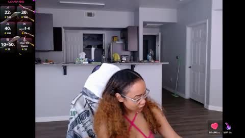 Nia Reese online show from June 19, 7:06 pm