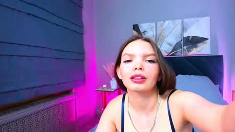 Snapshot of curvy_dynamite chatting on March 1, 2:37 am Sammy online show from March 1, 2:37 am