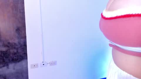 Snapshot of curvy_rousi chatting on October 3, 11:37 am Rosie online show from October 3, 11:37 am