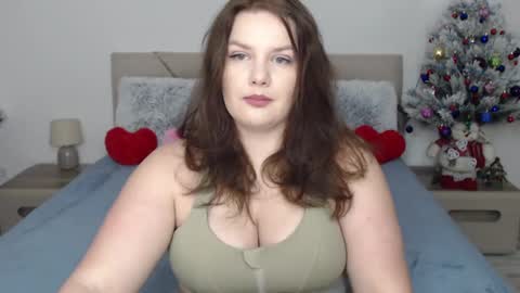 curvyanna13 online show from December 18, 2:38 pm