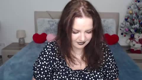 curvyanna13 online show from December 9, 4:05 pm