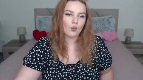 curvyanna13 online show from February 14, 4:41 pm