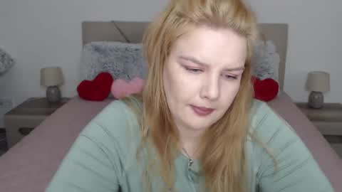 curvyanna13 online show from March 5, 3:51 pm