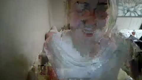 curvyblond20 online show from July 27, 1:13 am