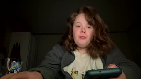 dahlia -kim online show from April 19, 7:19 am