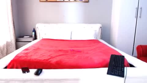 curvyzama online show from February 22, 11:35 am