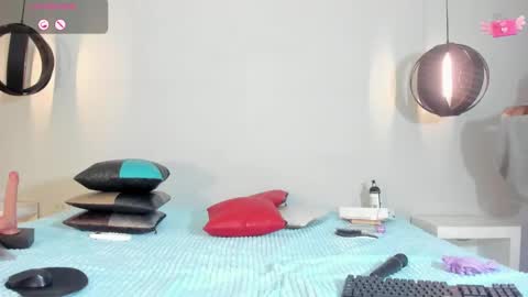 cute__mia__ online show from January 25, 8:42 pm