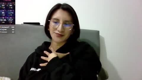 cute_amber_1 online show from December 13, 11:39 pm