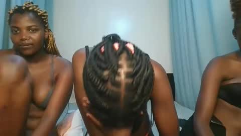 Snapshot of cute_angel11 chatting on October 30, 12:13 am angel online show from October 30, 12:13 am