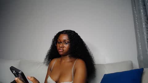 Liya online show from May 15, 9:17 pm