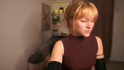 Coco online show from November 24, 8:22 pm