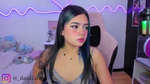 Snapshot of cute_dani__ chatting on September 29, 10:20 am Dani online show from September 29, 10:20 am