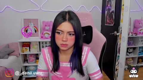 Snapshot of cute_dani__ chatting on March 3, 8:10 am Dani online show from March 3, 8:10 am