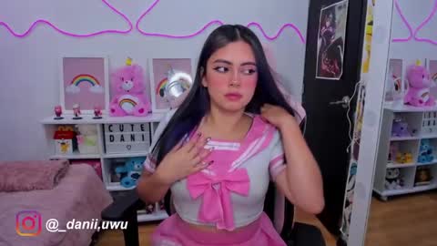 Snapshot of cute_dani__ chatting on January 31, 11:13 am Dani online show from January 31, 11:13 am