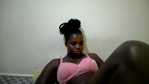 Snapshot of cute_heaven chatting on October 29, 9:28 pm cute_heaven online show from October 29, 9:28 pm