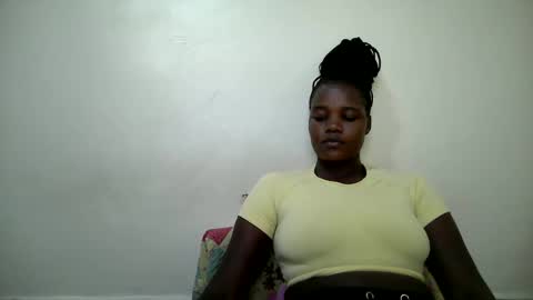 Snapshot of cute_heaven chatting on October 8, 8:51 am cute_heaven online show from October 8, 8:51 am