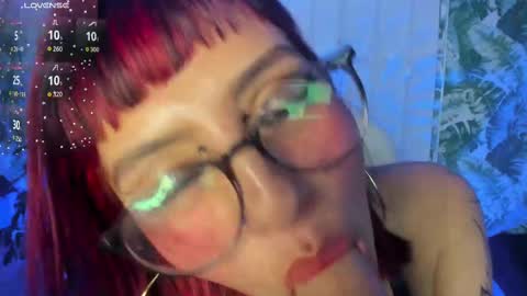 Snapshot of cute_hollywood chatting on September 16, 8:17 pm Sofa online show from September 16, 8:17 pm