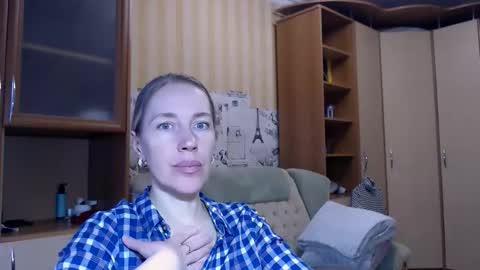 cute_lion_ online show from March 16, 2:10 pm