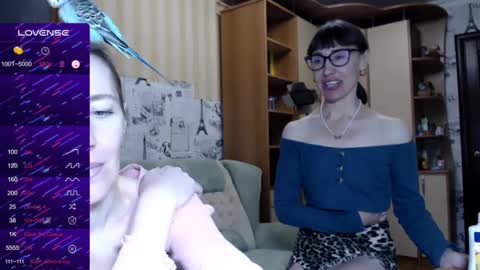 cute_lion_ online show from December 24, 12:55 pm