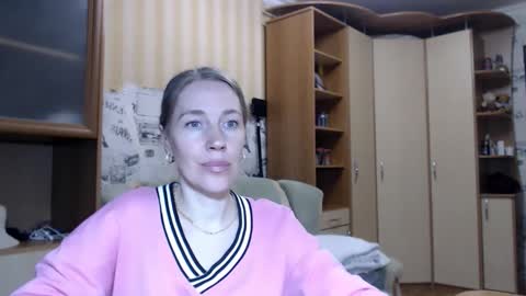 cute_lion_ online show from June 2, 9:05 pm