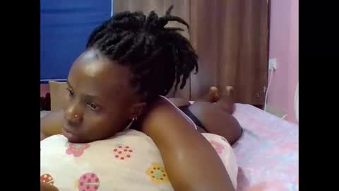 cute_lizah online show from January 14, 4:25 am