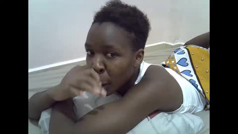 Snapshot of cute_marion chatting on February 13, 11:04 pm cute_marion online show from February 13, 11:04 pm