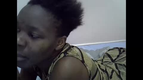 Snapshot of cute_marion chatting on February 21, 1:11 am cute_marion online show from February 21, 1:11 am