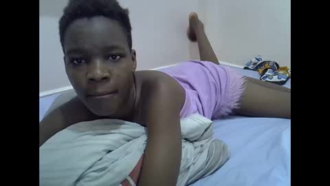 Snapshot of cute_marion chatting on February 8, 8:52 am cute_marion online show from February 8, 8:52 am