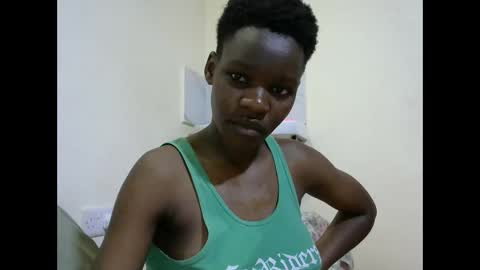 Snapshot of cute_marion chatting on October 25, 7:49 am cute_marion online show from October 25, 7:49 am