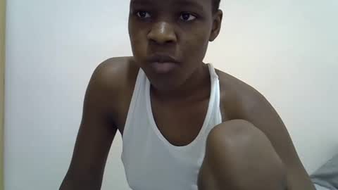 Snapshot of cute_marion chatting on February 9, 6:37 pm cute_marion online show from February 9, 6:37 pm