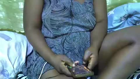 Snapshot of cute_maya1 chatting on September 21, 10:30 pm Sweetebony online show from September 21, 10:30 pm