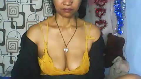 murielle online show from February 12, 6:53 pm