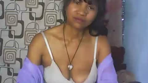 murielle online show from May 10, 1:35 pm