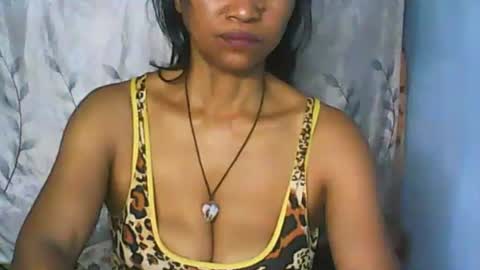 murielle online show from November 18, 6:42 pm