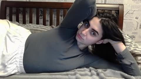 cute_strawberry_ online show from January 27, 2:02 pm