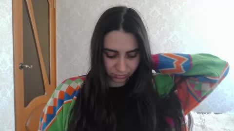 cute_strawberry_ online show from February 20, 9:44 am