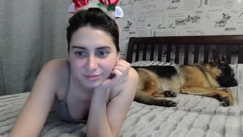 cute_strawberry_ online show from December 29, 11:40 am