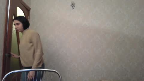cute_strawberry_ online show from December 16, 3:11 pm