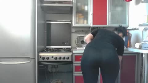 cute_strawberry_ online show from February 22, 9:12 am