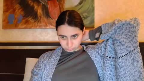 cute_strawberry_ online show from February 23, 5:56 pm