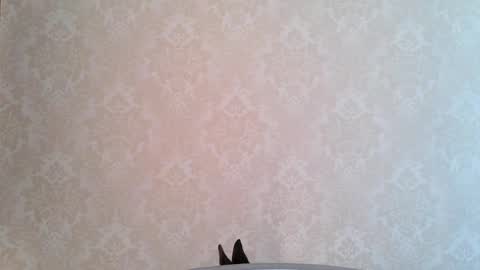 Snapshot of cute_strawberry_ chatting on October 11, 10:31 am cute_strawberry_ online show from October 11, 10:31 am