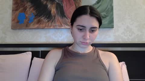cute_strawberry_ online show from December 14, 6:41 pm