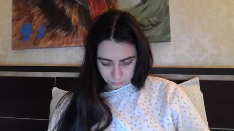 cute_strawberry_ online show from February 25, 8:21 pm