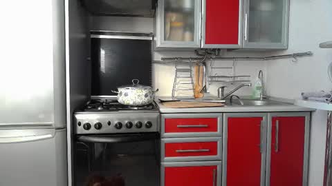 cute_strawberry_ online show from February 28, 6:32 am