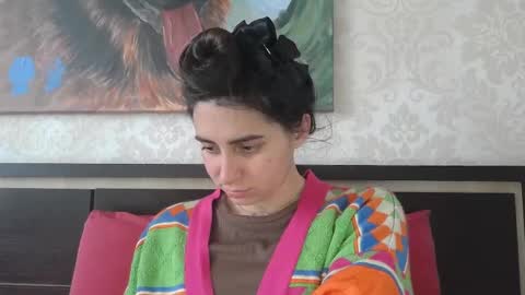 cute_strawberry_ online show from March 8, 8:19 am