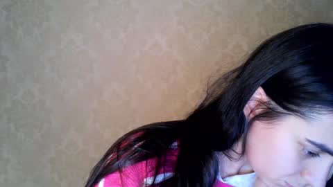 Snapshot of cute_strawberry_ chatting on October 13, 4:42 pm cute_strawberry_ online show from October 13, 4:42 pm