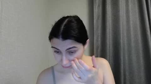 cute_strawberry_ online show from December 25, 7:56 pm