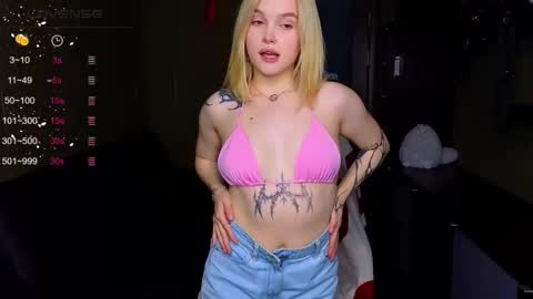 Sue online show from October 3, 5:18 pm