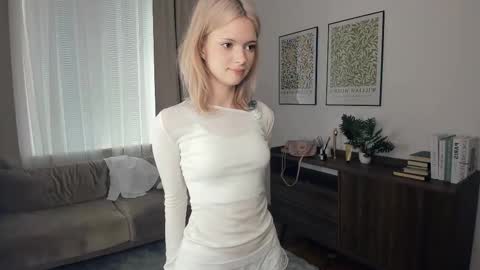 Alice online show from October 2, 9:25 am